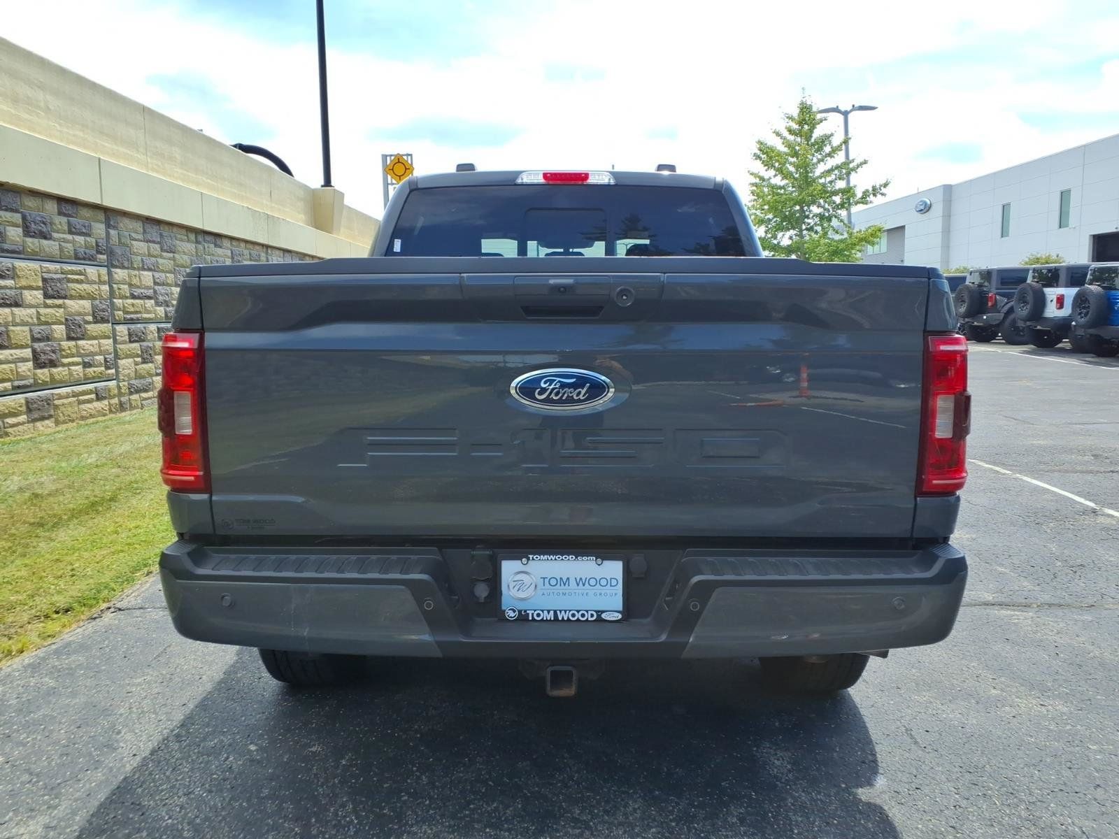 Used 2021 Ford F150 XLT w/ Equipment Group 302A High AWD/4WD image 9