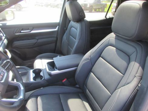 New 2026 GMC Terrain Elevation w/ Elevation Premium Package FWD image 11