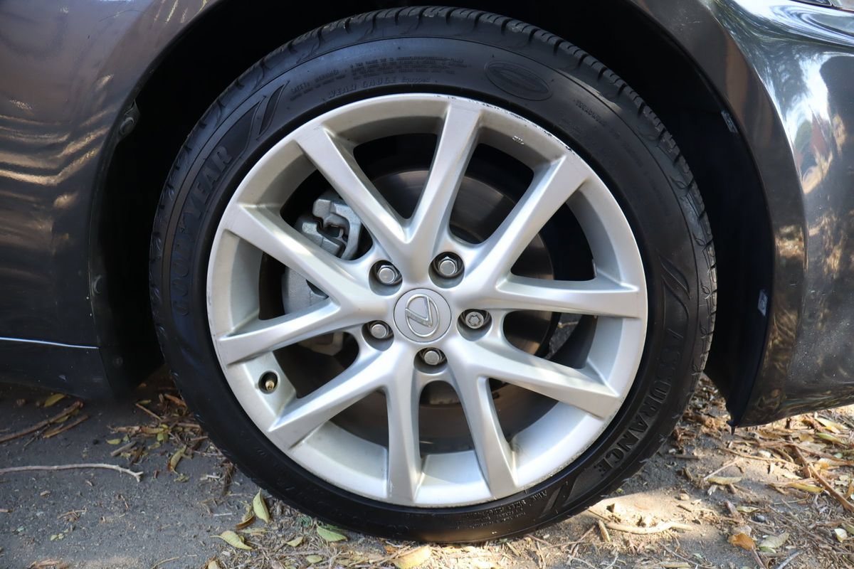 Used 2011 Lexus IS 250 w/ Premium Pkg Value Edition RWD image 43