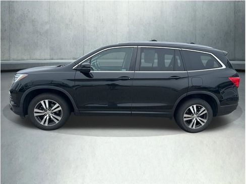 Used 2017 Honda Pilot EX-L image 2