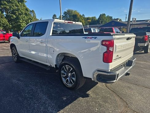 Used 2025 Chevrolet Silverado 1500 LT image 3