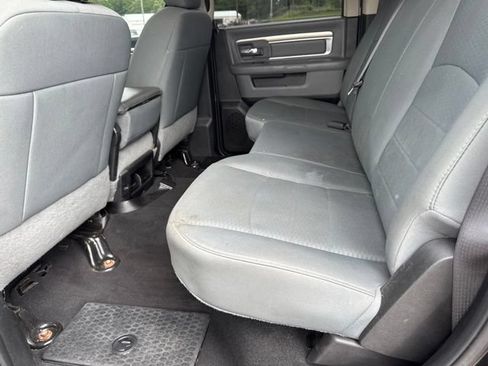 Used 2019 RAM 1500 Classic SLT RWD image 11