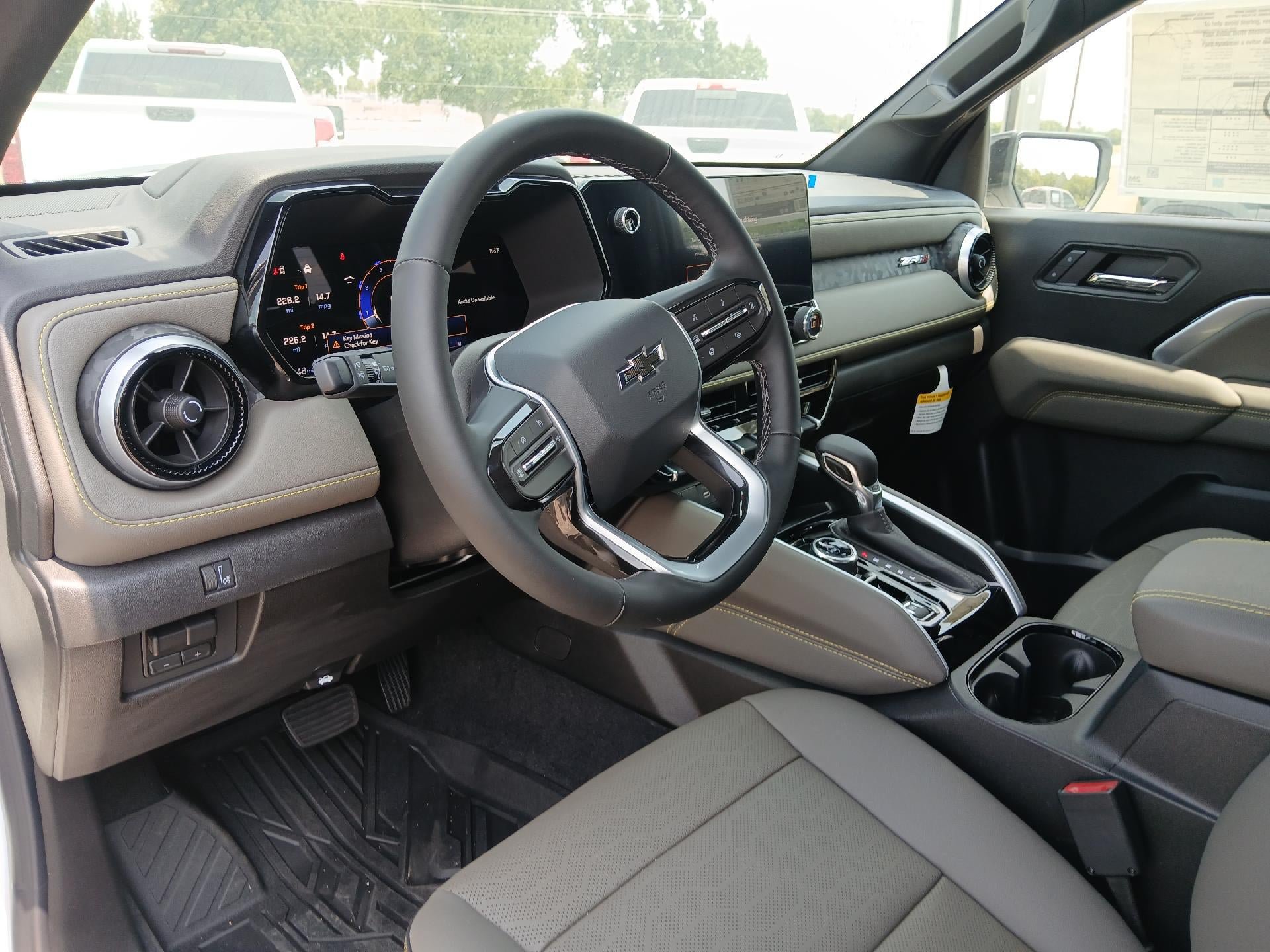 New 2026 Chevrolet Colorado ZR2 w/ Technology Package AWD/4WD image 16