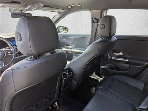 Used 2022 Mercedes-Benz GLA 250 4MATIC w/ Premium Package Lite image 19