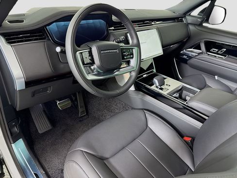 New 2026 Land Rover Range Rover Long Wheelbase SE AWD/4WD image 9