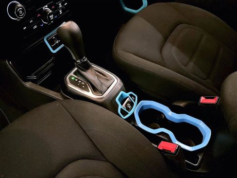 Used 2021 Jeep Renegade Latitude image 16