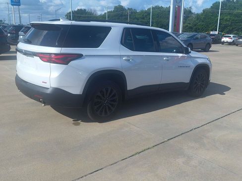 Used 2023 Chevrolet Traverse RS FWD image 10