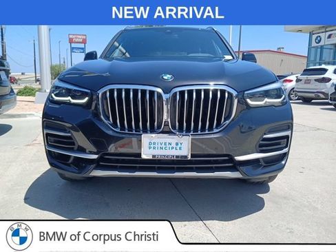 Used 2022 BMW X5 xDrive40i w/ Premium Package AWD/4WD image 2