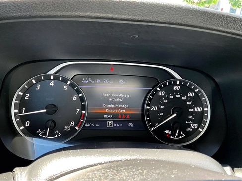 Used 2024 Nissan Frontier SV w/ SV Convenience Package RWD image 2