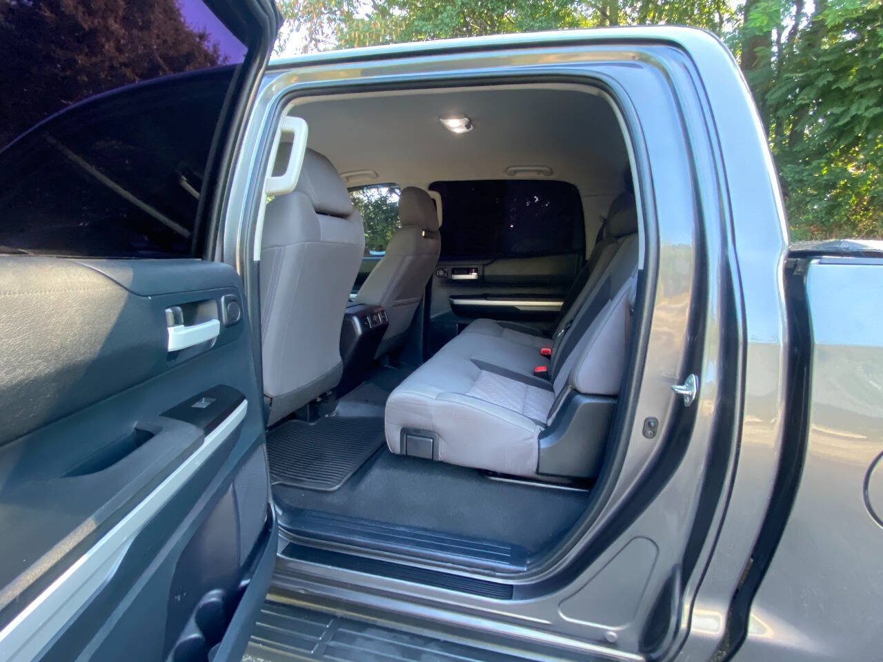 Used 2015 Toyota Tundra SR5 w/ TRD Off Road Package AWD/4WD image 40