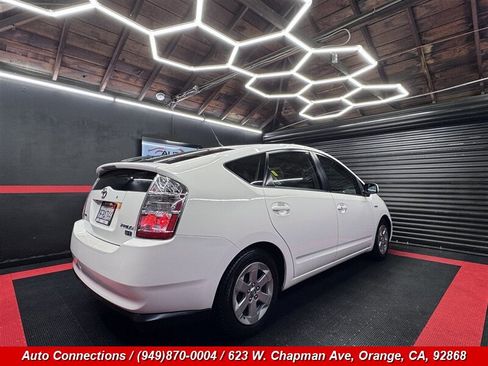 Used 2007 Toyota Prius Touring FWD image 3