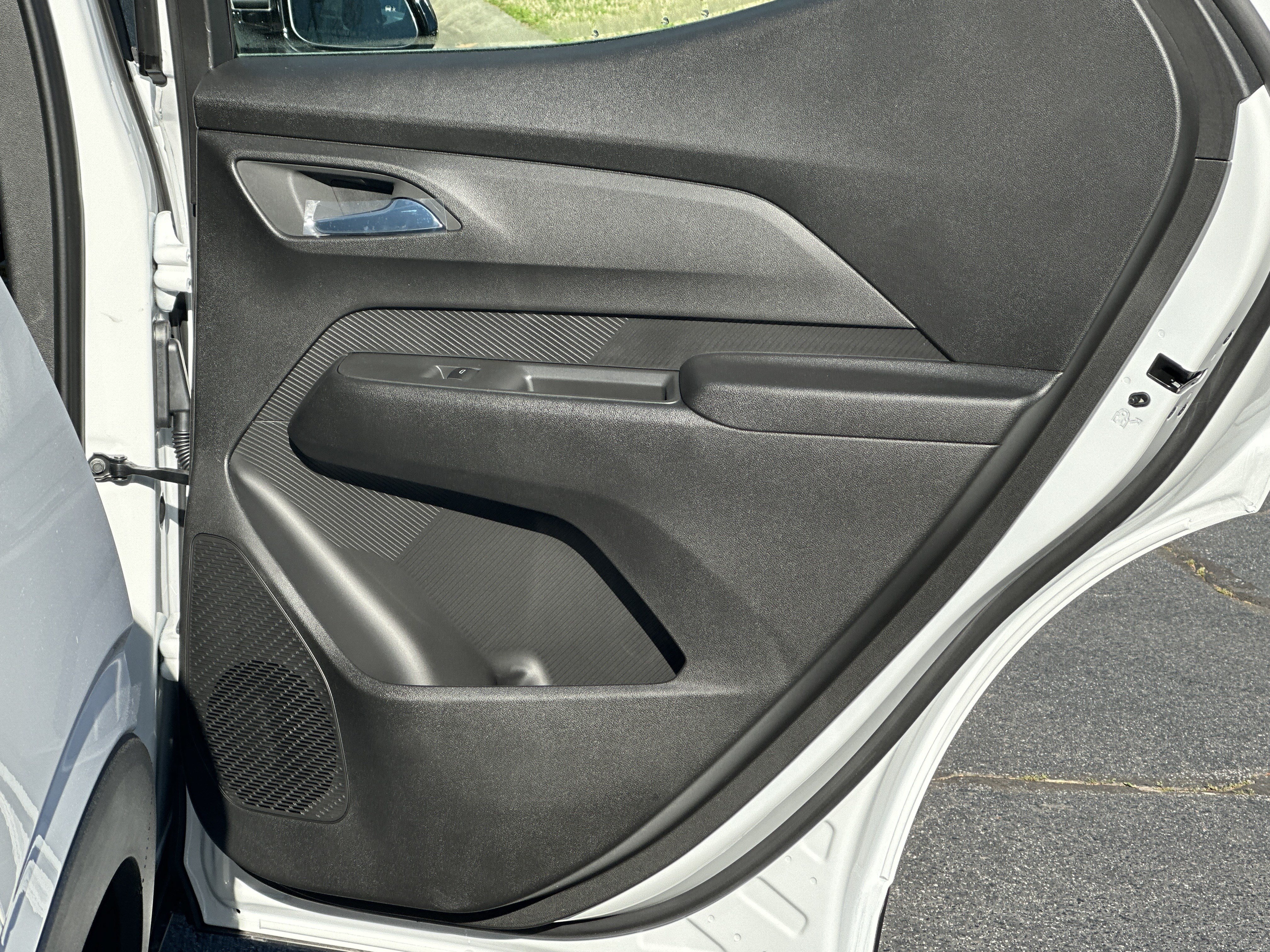 New 2027 Chevrolet Bolt LT w/ Comfort Package FWD image 16