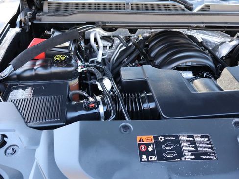 Used 2015 Cadillac Escalade Premium image 40