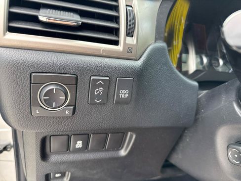 Used 2014 Lexus GX 460 AWD/4WD image 29