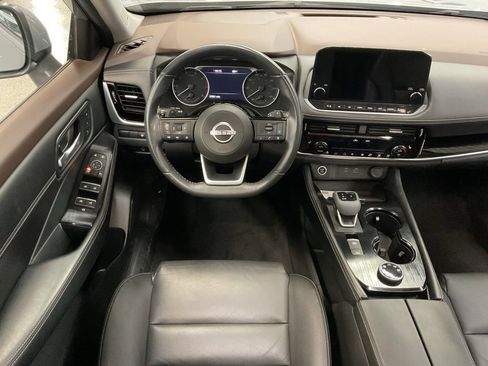 Used 2023 Nissan Rogue SL w/ SL Premium Package image 13