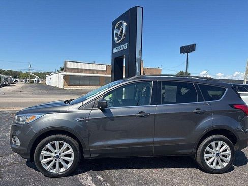 Used 2019 Ford Escape SEL AWD/4WD image 4