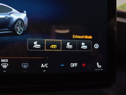 Used 2025 Ford Mustang GT RWD image 32