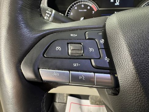 Used 2021 Cadillac XT4 Luxury w/ LPO, Onyx Sport Package image 15