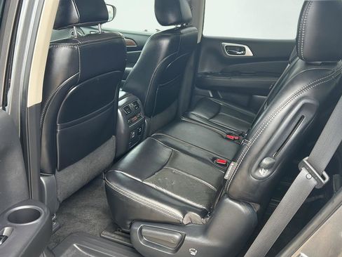Used 2018 Nissan Pathfinder Platinum AWD/4WD image 28
