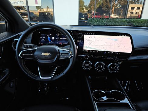 Used 2024 Chevrolet Blazer EV LT image 23