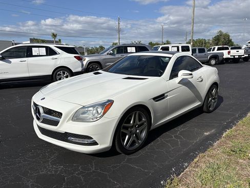 Used 2015 Mercedes-Benz SLK 250 w/ Premium Package image 3