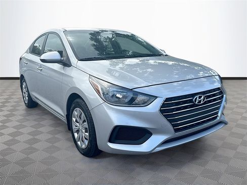 Used 2022 Hyundai Accent SE image 4