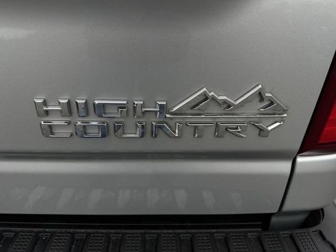 Certified 2022 Chevrolet Silverado 2500 High Country w/ Z71 Off-Road Package image 32