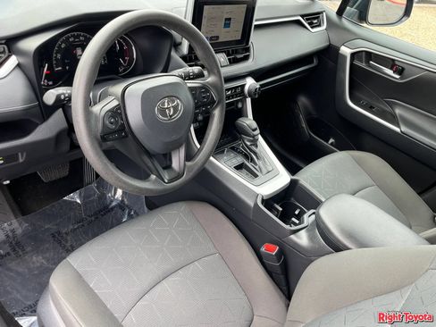 Certified 2025 Toyota RAV4 XLE FWD image 20