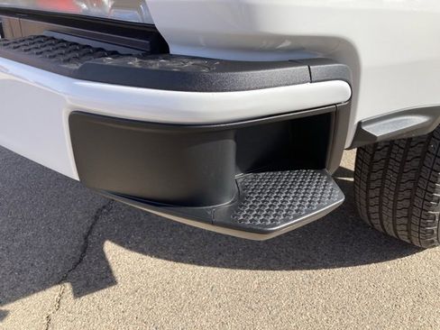 Used 2023 Chevrolet Colorado LT w/ LT Convenience Package II image 6