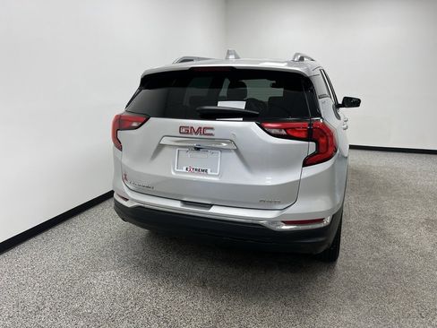 Used 2020 GMC Terrain SLT image 6