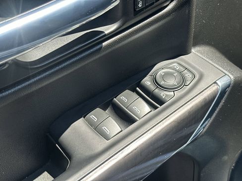 Used 2021 Chevrolet Silverado 1500 LTZ w/ Z71 Off-Road Package image 15