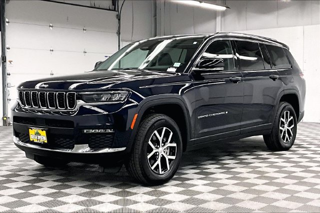 Used 2023 Jeep Grand Cherokee L Limited AWD/4WD image 11