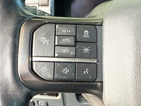 Used 2023 Ford F150 Platinum image 14