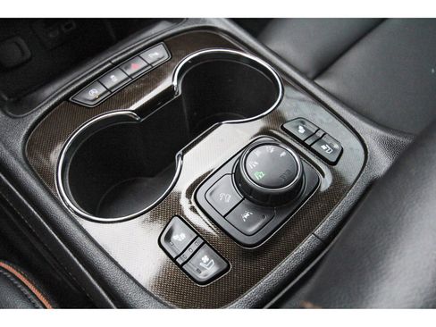 Used 2023 GMC Acadia AT4 w/ Technology Package AWD/4WD image 32