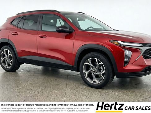 Used 2025 Chevrolet Trax LT w/ LT Convenience Package FWD image 1