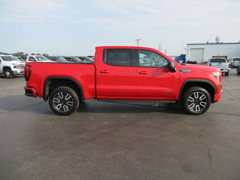 Used 2021 GMC Sierra 1500 AT4 AWD/4WD image 2