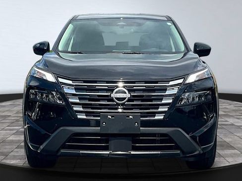 Used 2026 Nissan Rogue SV FWD image 2