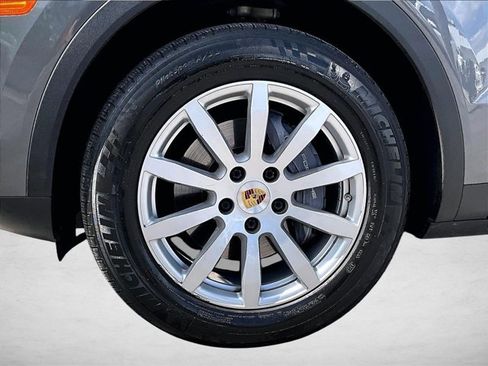 Used 2020 Porsche Cayenne image 10