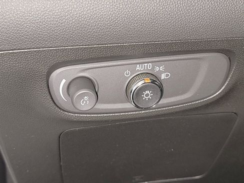 Used 2024 Buick Encore GX Avenir w/ Avenir Convenience Package image 18