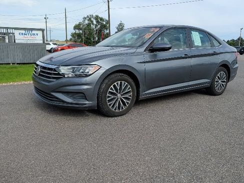 Used 2019 Volkswagen Jetta SE FWD image 1