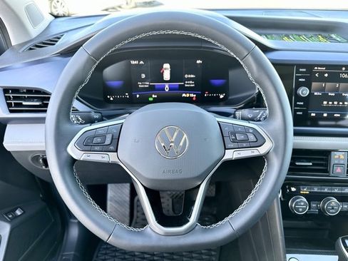 New 2024 Volkswagen Taos SE image 26