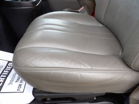 Used 2021 GMC Savana 3500 Extended w/ Power Convenience Package image 18