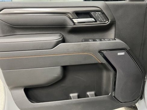 Used 2025 GMC Sierra 3500 AT4 w/ AT4 Premium Plus Package image 27