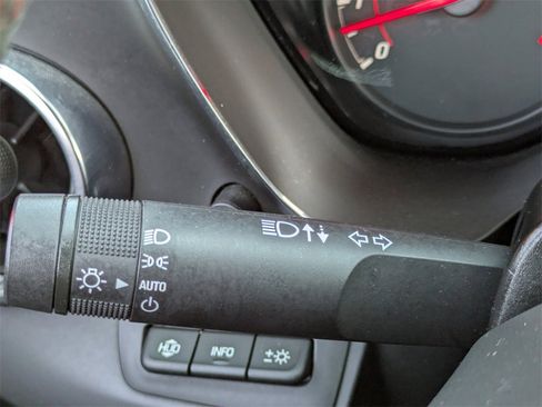 Used 2021 Chevrolet Camaro ZL1 image 28