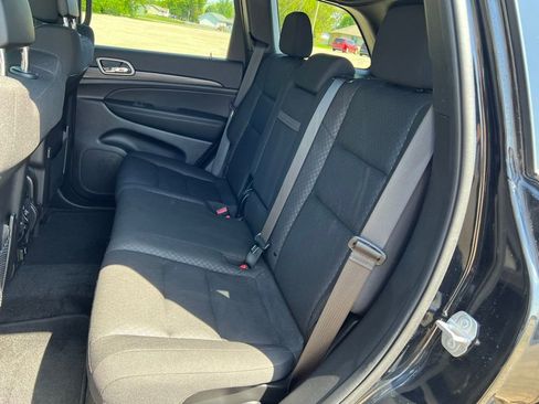 Used 2022 Jeep Grand Cherokee Laredo E w/ Security & Convenience Group image 20