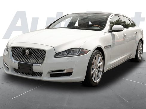 Used 2017 Jaguar XJ L Portfolio AWD/4WD image 5