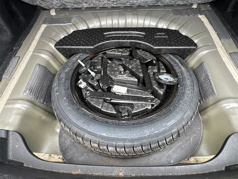 Used 2022 Chevrolet Malibu LT FWD image 18