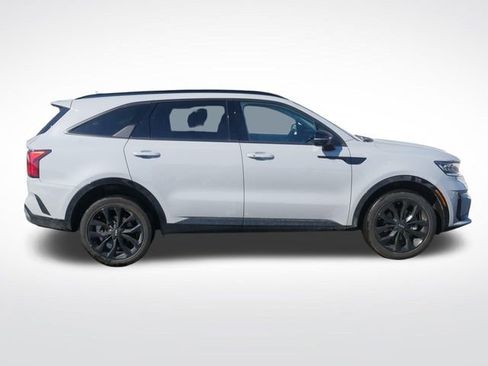 Used 2023 Kia Sorento SX image 9