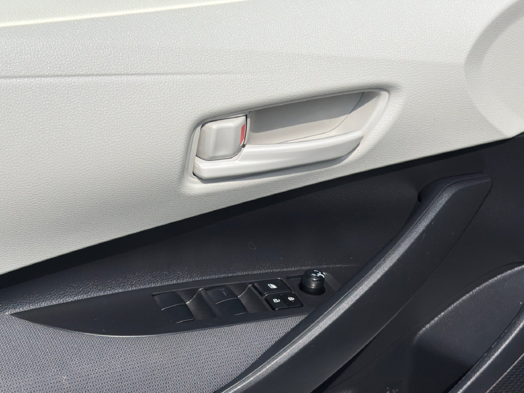 Used 2024 Toyota Corolla LE FWD image 17
