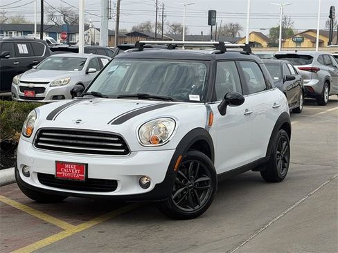 Used 2014 MINI Cooper Countryman image 2